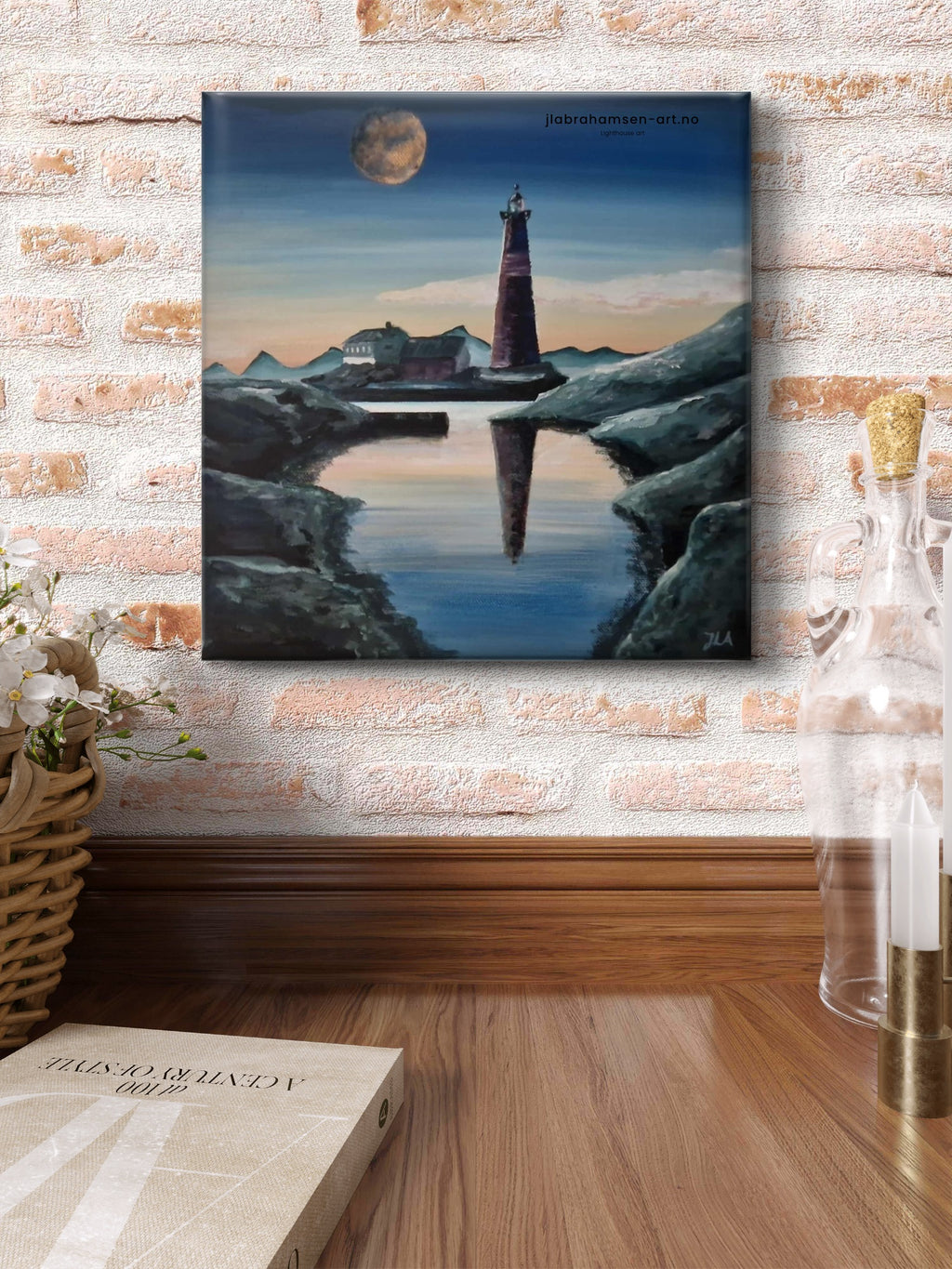 The Guardian akrylmaleri 30x30 cm – fyrtårn ved havet i måneskinn av JL Abrahamsen til maritimt kjøkken