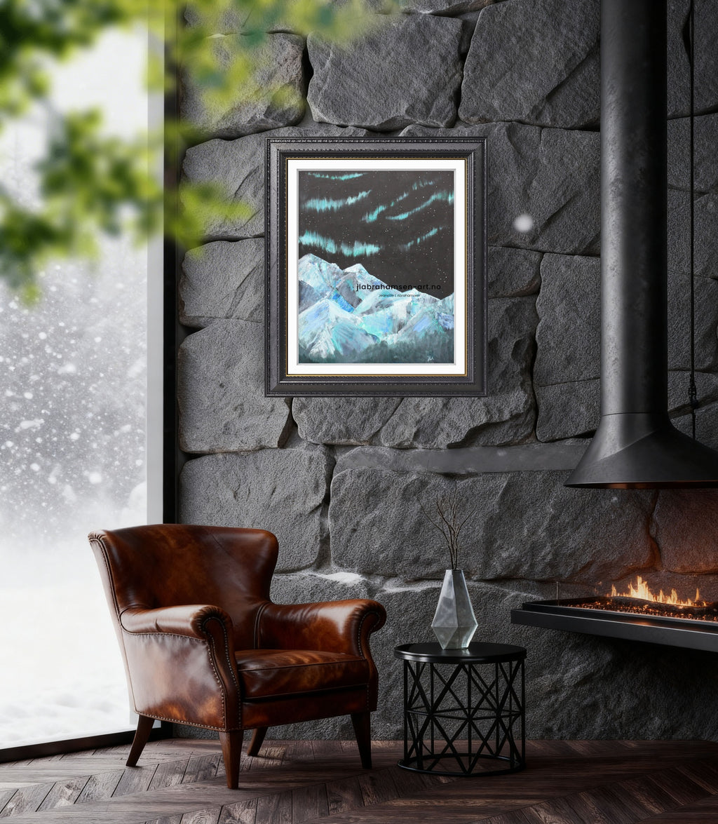 Signert kunstprint "Nordic Lights" 50x70 cm av JL Abrahamsen – nordlys over nordisk landskap til hytten