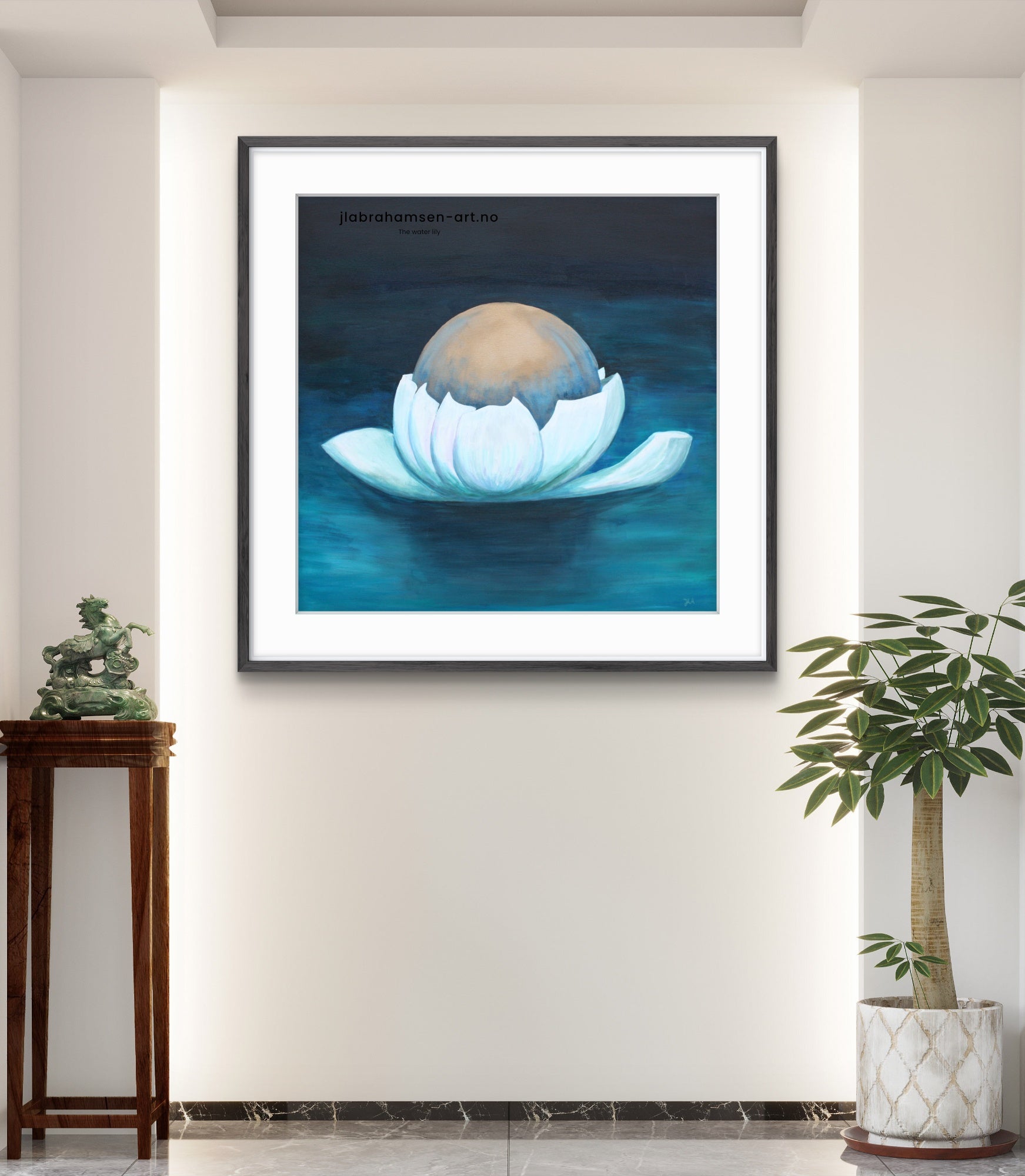 Signert kunstprint "The Water Lily" 90x90 cm av JL Abrahamsen – vannlilje flyter på blågrønt vann. Calm art