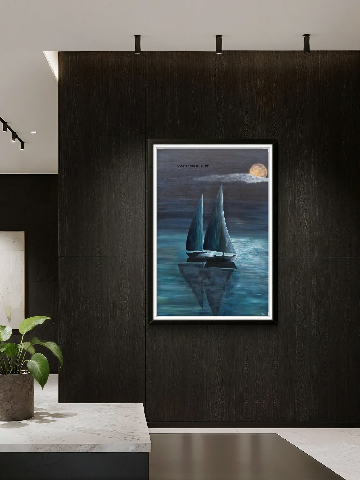 Blått kunst print av Calm Night 70x100 cm – to seilbåter i måneskinn av bergensk  kunstner JL Abrahamsen. Fredelig, stemningsfullt og maritim kunst til hjem. Calm art