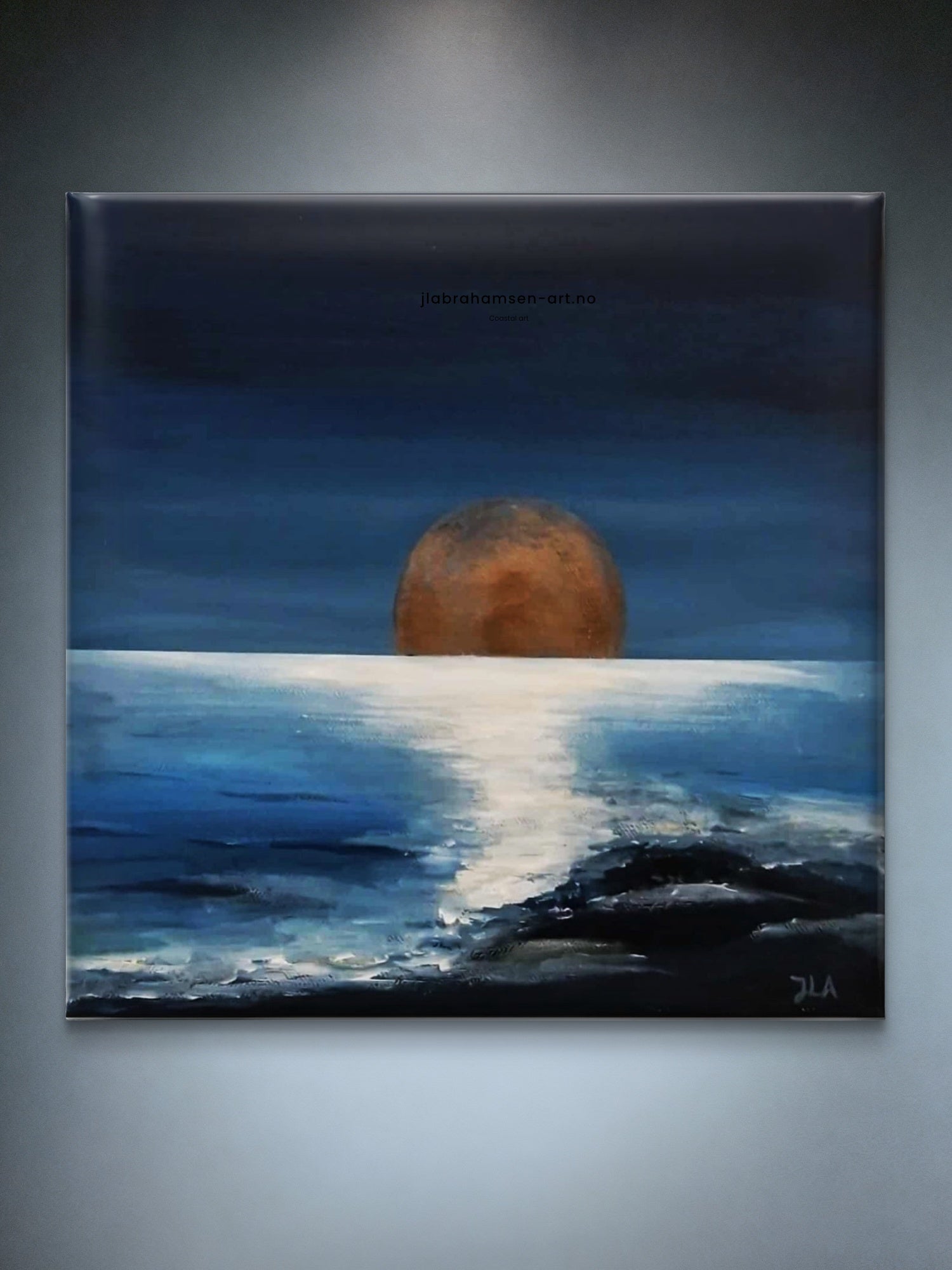 Peace of Mind akrylmaleri 30x30 cm – måne over havet av JL Abrahamsen