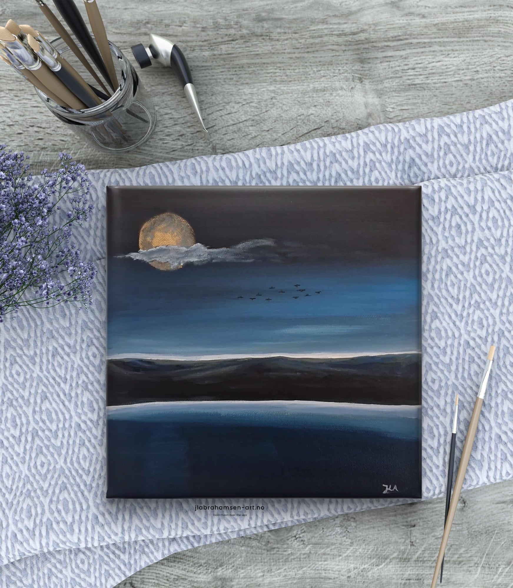 Original maleri "Silence" 30x30 cm av JL Abrahamsen – stille hav og fullmåne, nordisk maritim kunst